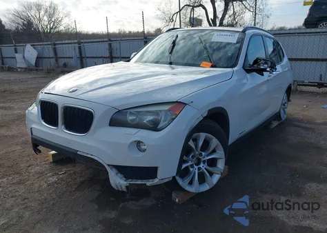 2014 BMW X1 xDrive28I из США, поврежденный, VIN WBAVL1C52EVY18248